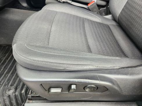 Used 2022 Chevrolet Silverado 1500 Custom image 18