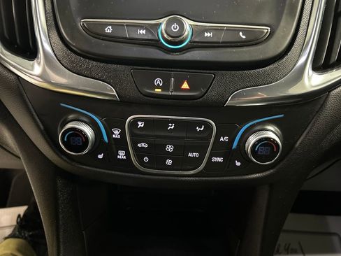 Used 2024 Chevrolet Equinox LT image 19