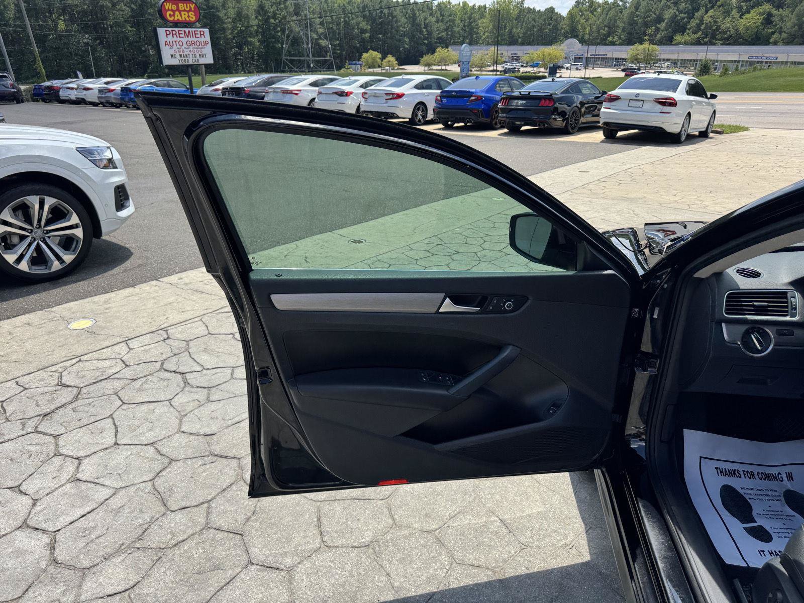 Used 2014 Volkswagen Passat TDI SE FWD image 6