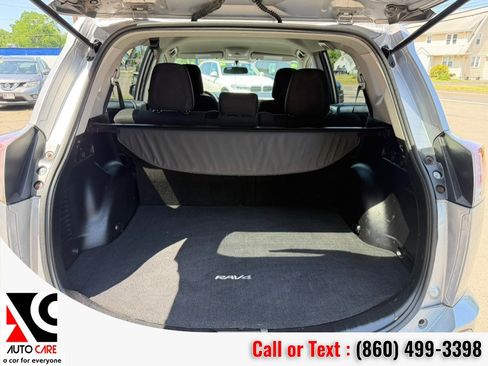Used 2016 Toyota RAV4 LE AWD/4WD image 9