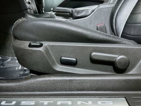 Used 2011 Ford Mustang GT Premium w/ Electronics Pkg RWD image 22