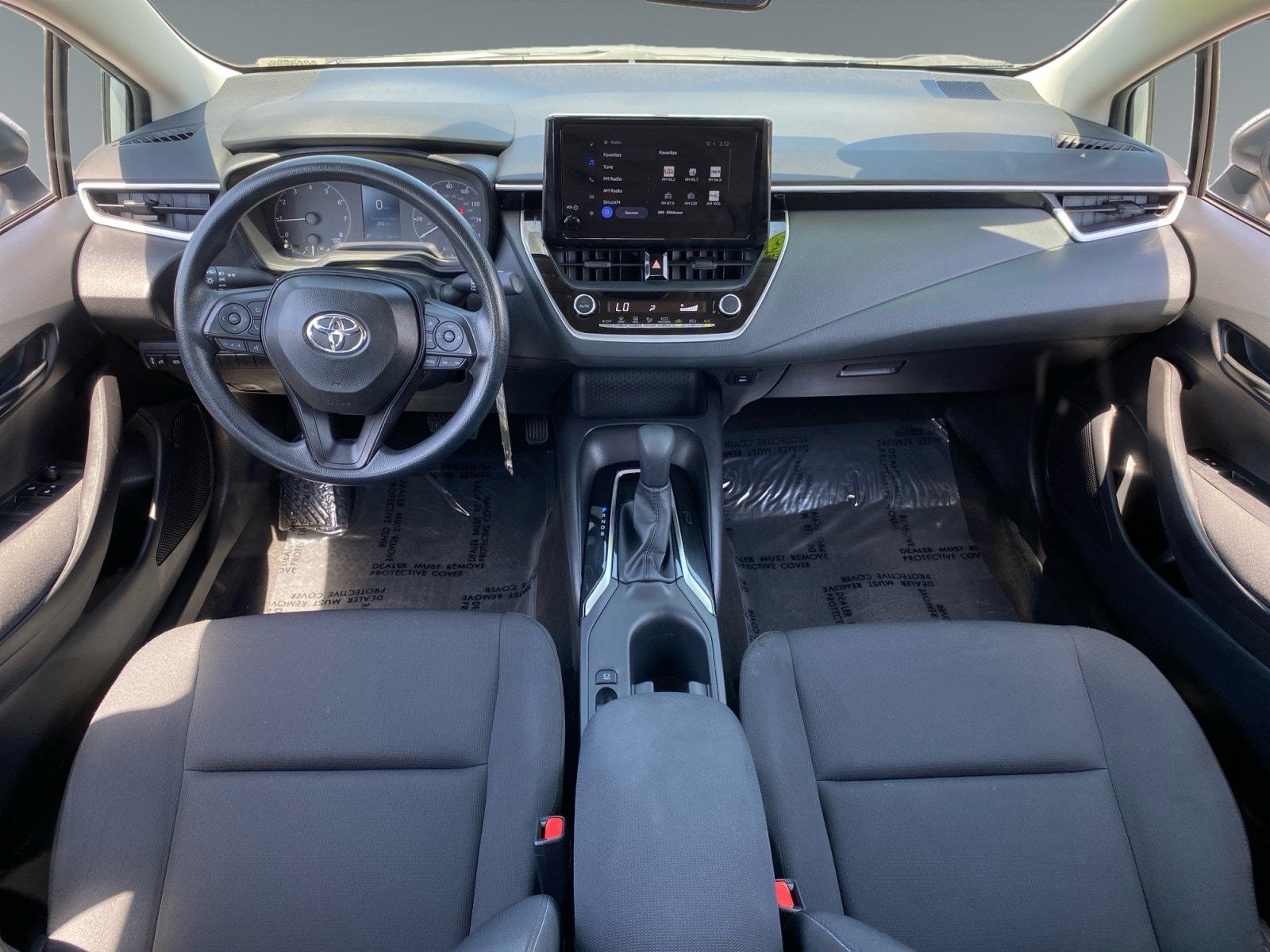 Used 2025 Toyota Corolla LE FWD image 10