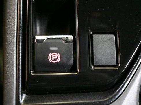 Used 2024 Subaru Crosstrek 2.5i Sport w/ Crosstrek Mirror Package AWD/4WD image 28