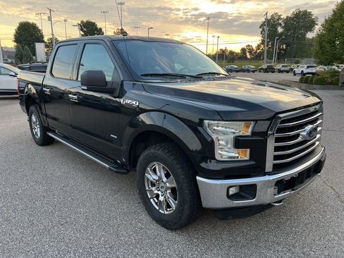 Used 2015 Ford F150 XLT w/ Equipment Group 302A Luxury AWD/4WD image 7