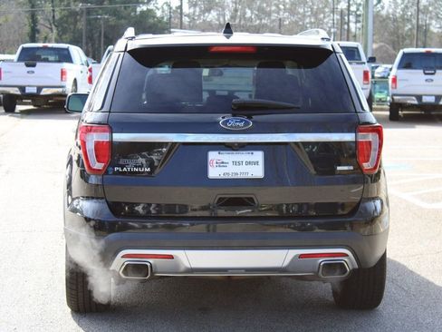 Used 2017 Ford Explorer Platinum image 6