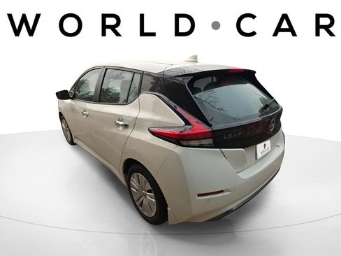Used 2025 Nissan Leaf S FWD image 3