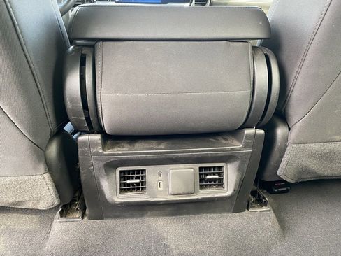 Used 2024 Chevrolet Silverado 2500 LT w/ Convenience Package image 29