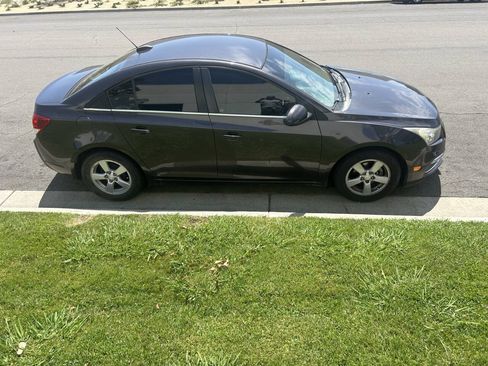Used 2015 Chevrolet Cruze LT FWD image 1