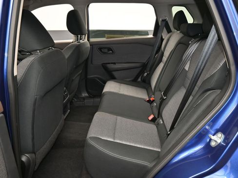 Used 2021 Nissan Rogue S image 30