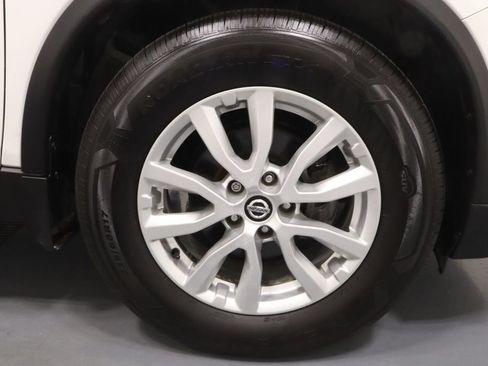 Used 2019 Nissan Rogue S FWD image 29