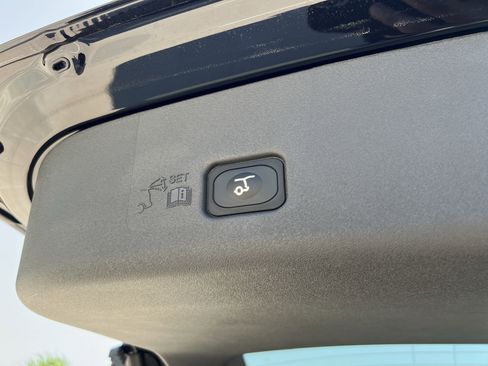 New 2025 Lincoln Nautilus Premier w/ Jet Appearance Package image 31