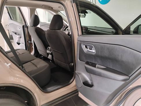 Used 2024 Nissan Rogue SV FWD image 56