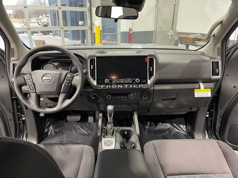 New 2026 Nissan Frontier SV w/ All-Weather Content Package AWD/4WD image 9