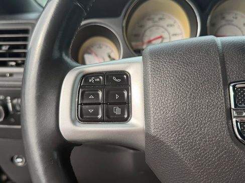 Used 2013 Dodge Challenger SXT Plus image 18