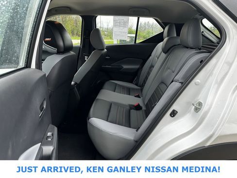 Used 2023 Nissan Kicks SR w/ SR Premium Package FWD image 15