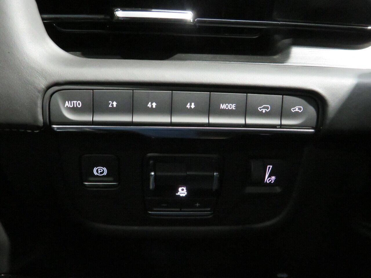 Used 2021 Cadillac Escalade Sport Platinum w/ Heavy-Duty Trailer Package AWD/4WD image 28