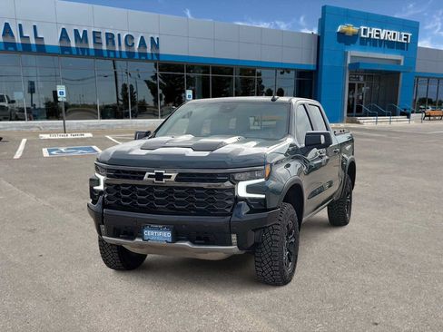 Used 2025 Chevrolet Silverado 1500 ZR2 w/ Technology Package AWD/4WD image 1