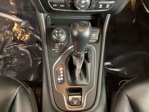 Used 2022 Jeep Cherokee Trailhawk w/ Trailer Tow Group image 25