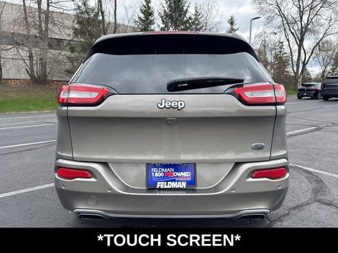 Used 2017 Jeep Cherokee Overland w/ Technology Group FWD image 7