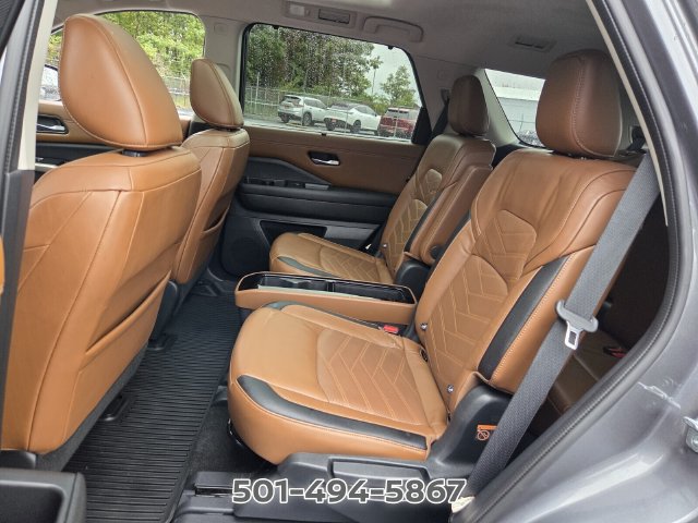 Used 2022 Nissan Pathfinder Platinum w/ Cargo Package AWD/4WD image 10