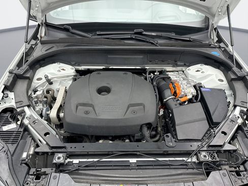 Used 2023 Volvo XC60 T8 Ultimate w/ Climate Package image 28