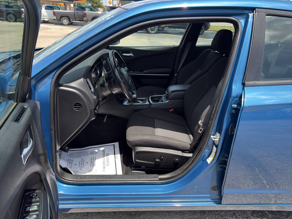 Used 2023 Dodge Charger SXT RWD image 8