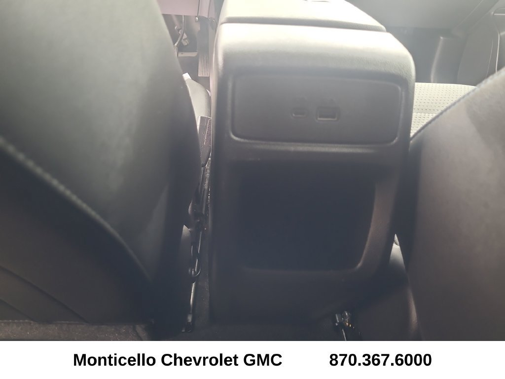 Used 2025 Chevrolet Trax LT FWD image 27