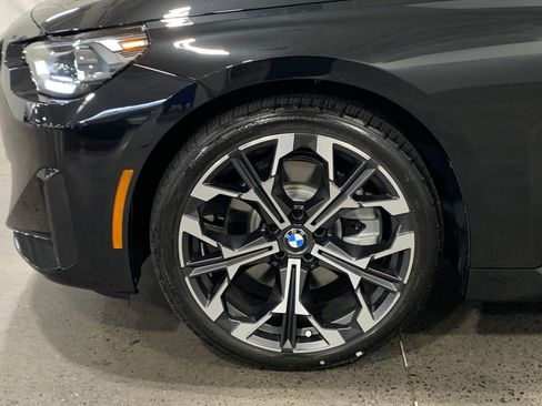Certified 2025 BMW 230i xDrive Coupe w/ Convenience Package AWD/4WD image 10