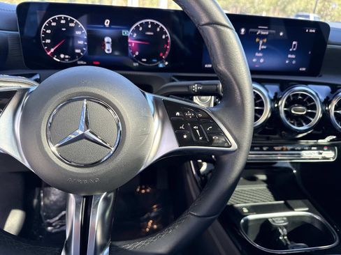 Used 2024 Mercedes-Benz CLA 250 4MATIC image 30