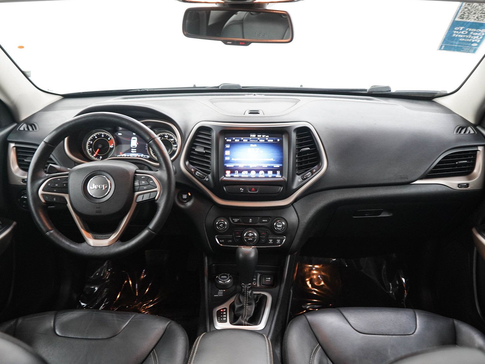 Used 2018 Jeep Cherokee Limited AWD/4WD image 13