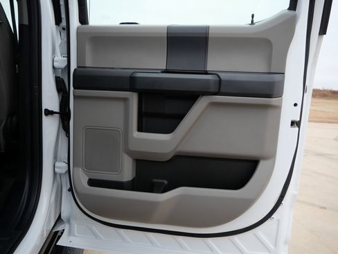 Used 2022 Ford F450 XL w/ Power Equipment Group image 8