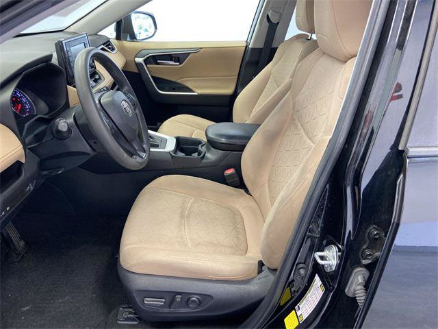 Certified 2021 Toyota RAV4 XLE w/ Convenience Package FWD image 20