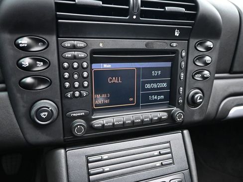 Used 2004 Porsche 911 Turbo image 21