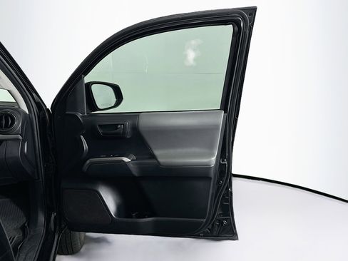 Used 2021 Toyota Tacoma SR5 RWD image 30