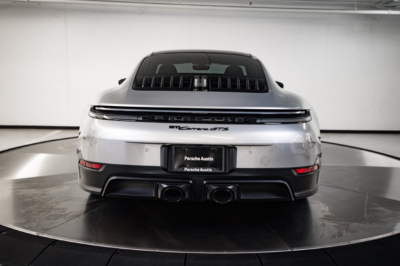 Certified 2025 Porsche 911 Carrera GTS RWD image 6