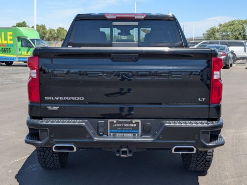 Used 2023 Chevrolet Silverado 1500 LT Trail Boss w/ Convenience Package II AWD/4WD image 5