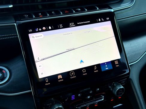 Used 2021 Jeep Grand Cherokee L Overland w/ Advanced Protech Group III image 34