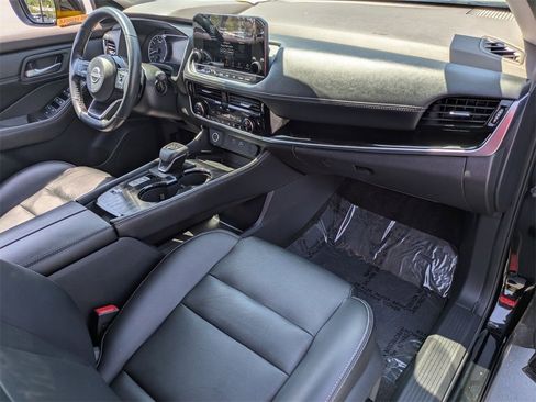 Used 2023 Nissan Rogue SL w/ SL Premium Package image 30
