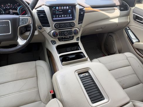 Used 2020 GMC Yukon XL Denali w/ Open Road Package AWD/4WD image 14
