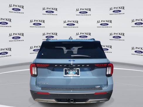 New 2025 Ford Explorer Active w/ Active Comfort Package image 4