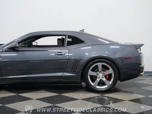 Used 2010 Chevrolet Camaro SS w/ RS Package RWD image 22
