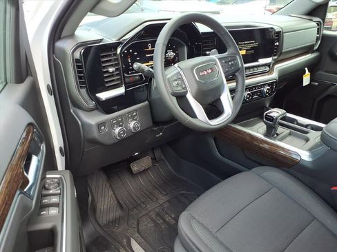 New 2026 GMC Sierra 1500 Elevation AWD/4WD image 16
