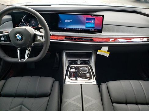 New 2025 BMW 760i xDrive image 14