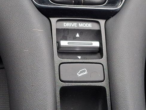 Used 2024 Honda HR-V LX image 24