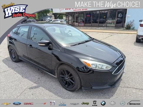 Used 2016 Ford Focus SE w/ SE Winter Package FWD image 1
