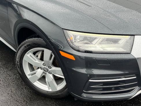 Used 2019 Audi Q5 2.0T Premium Plus w/ Premium Plus Package AWD/4WD image 2