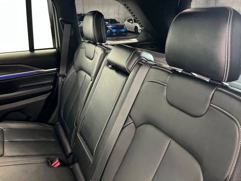 Certified 2022 Jeep Grand Cherokee Overland image 20