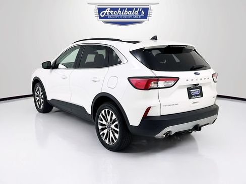 Used 2022 Ford Escape Titanium w/ Class II Trailer Tow Package AWD/4WD image 5