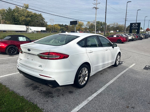 Used 2020 Ford Fusion SE FWD image 6