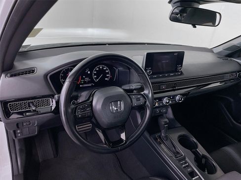 Used 2023 Honda Civic Sport image 15